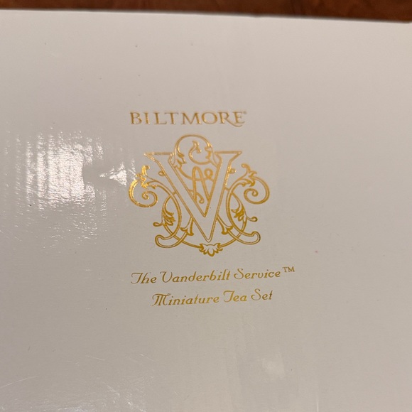 Biltmore Miniature Porcelain Tea Set - Picture 2 of 8